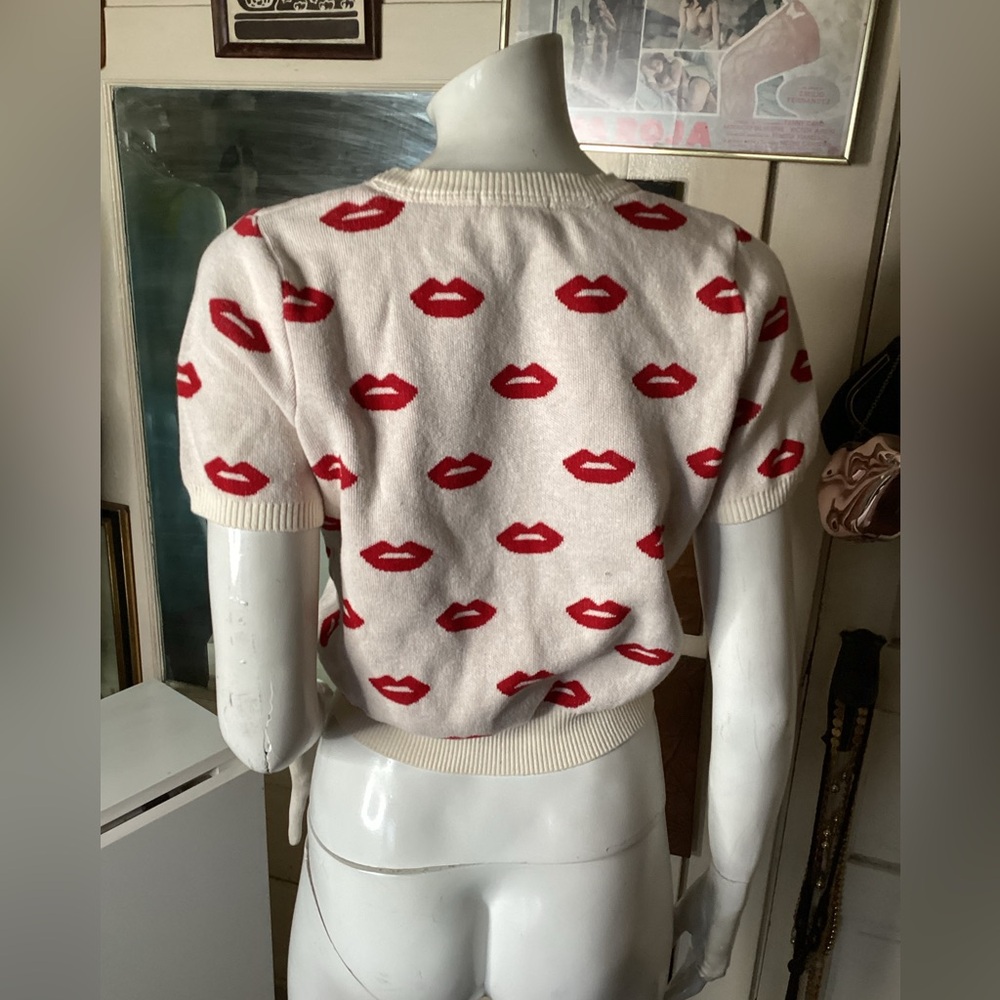 Lips Lips Lips - Picture 5 of 5